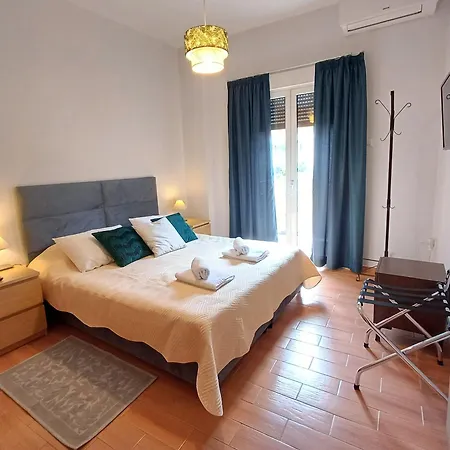 Georgia's Cozy Apartment in Koukaki Ateny Zewnętrze zdjęcie